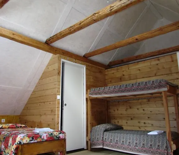 Hiša za goste Joe's Place Log pod Mangartom